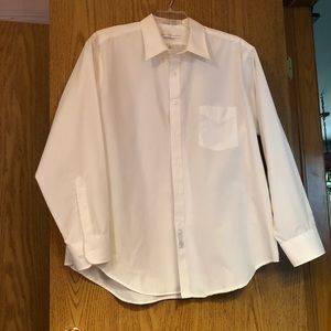 Men’s white dress shirt. Size 17.5. 34/35